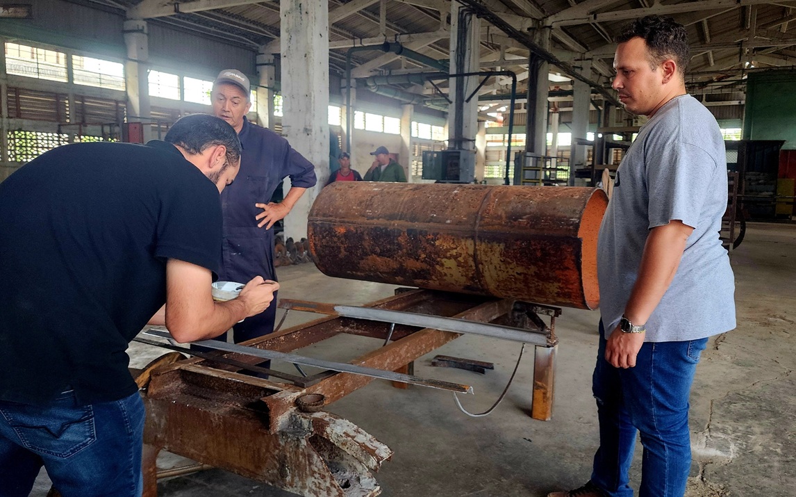 Proyecto en Holguín busca producir combustible a partir de residuos plásticos