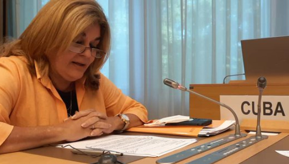 Viceministra cubana denuncia 'genocidio' por bloqueo de EE.UU. y explica reformas