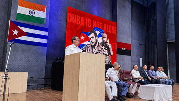 Bruno Rodríguez denuncia amenazas de EE.UU. y llama a la solidaridad internacional con
