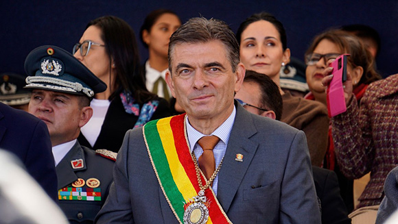 Presidente boliviano Rodrigo Paz evita aclarar detalles de su estadía en EE.UU.