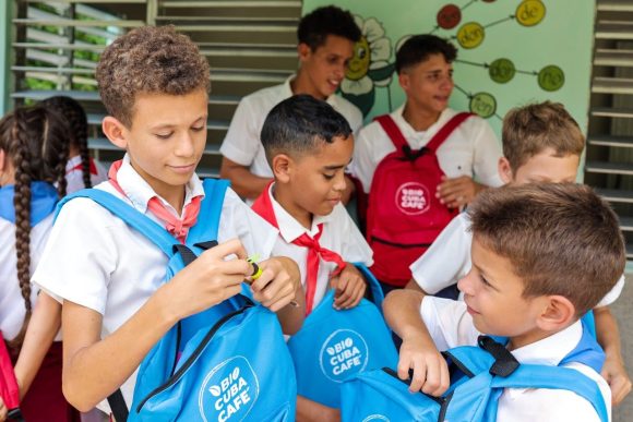 Convoy de solidaridad en Granma