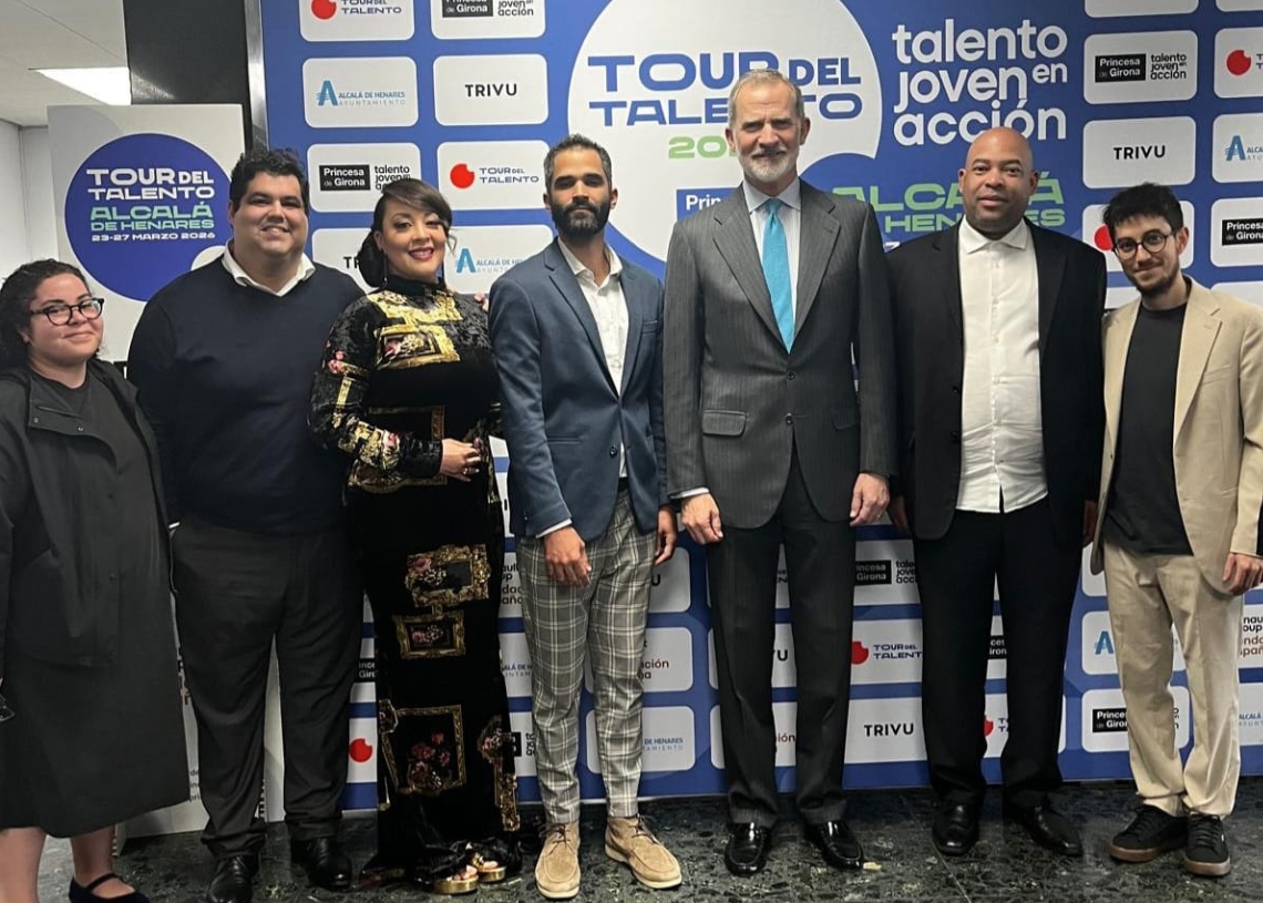 Músicos cubanos Gastón Joya e Idania Valdés actúan ante el Rey de España