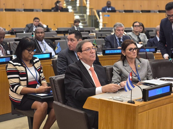 Canciller cubano denuncia en CELAC ofensiva de EE.UU. en la región
